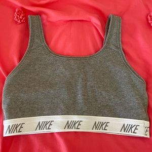 Nike Medium-Support Non-Padded Sports Bra